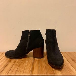 Alberto Fermani black suede booties